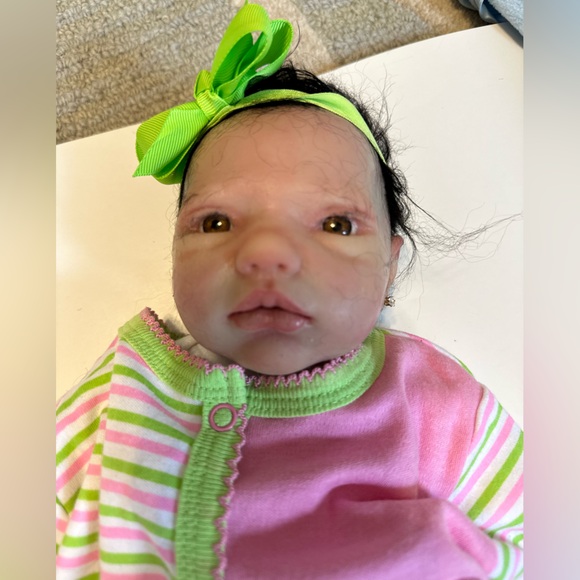 BABYCLON LUXURY SILICONE MICRO NEWBORN CHIP DRINKS/WETS REALISTIC BABY GIRL DOLL - Picture 12 of 16